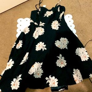 old navy brand dress around knee length XS